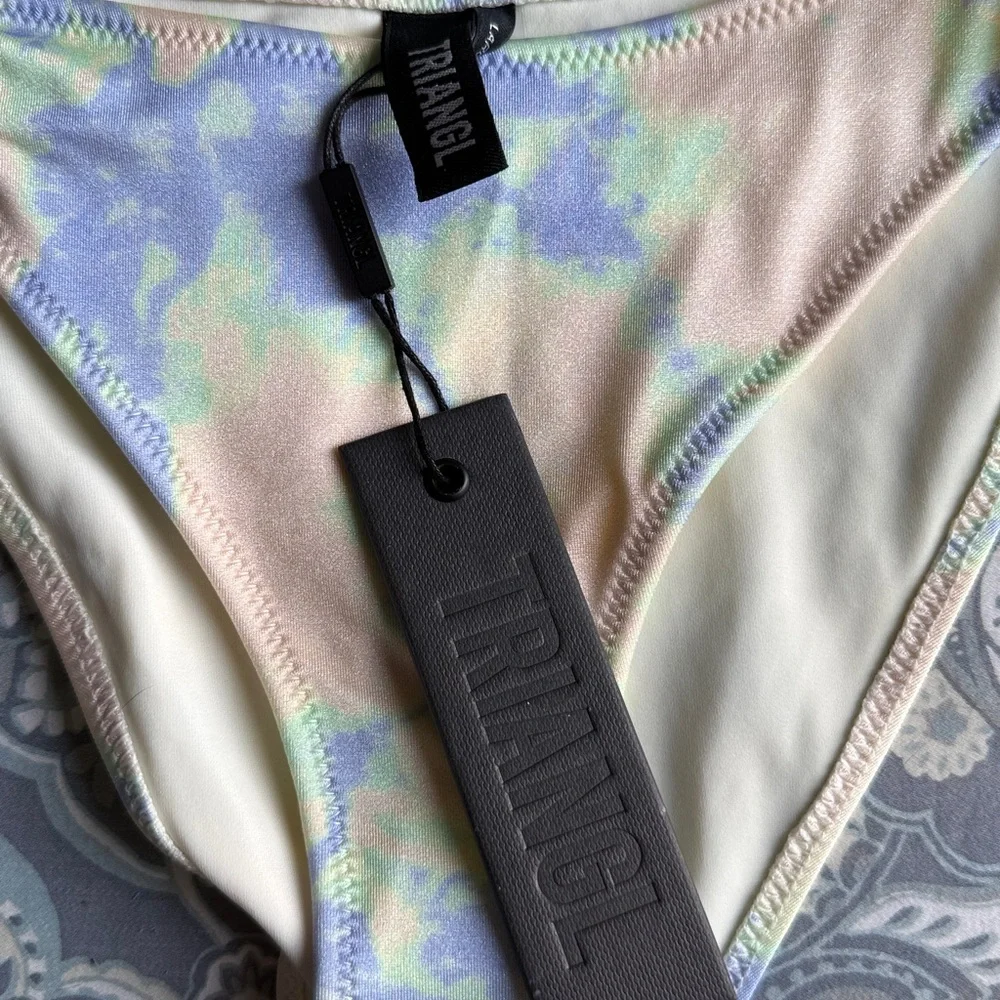 Triangl Bikini Bottom Large NWT Tie Dye Pastel